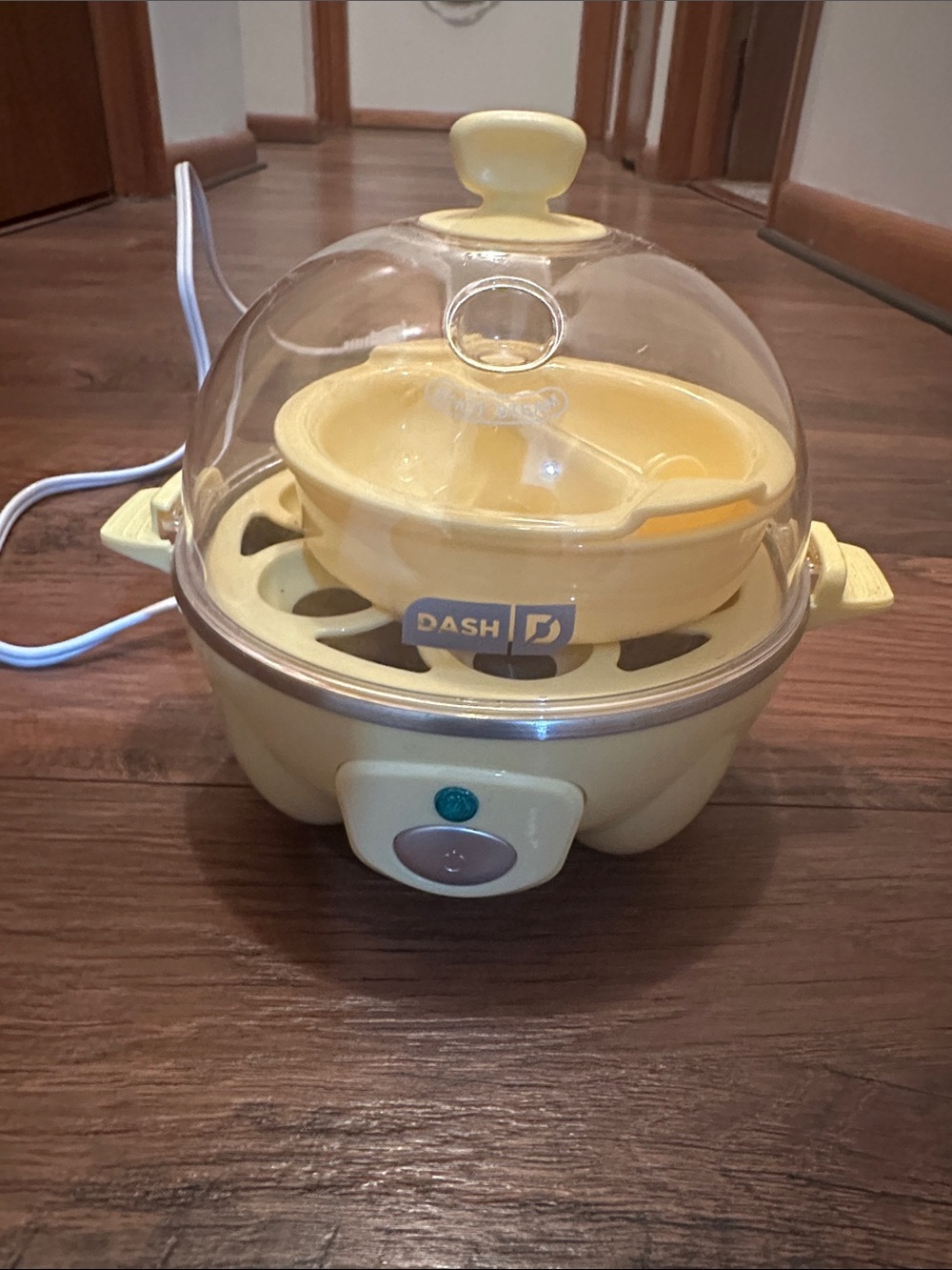 Ash Yellow Dash Electric Egg Cooker with Clear Lid